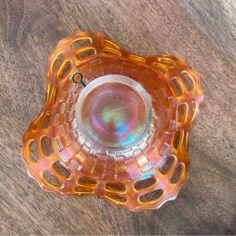 Set Of 2 Vintage Carnival Glass Basket Weave Marigold Dish with Lattice Edge - Picture 5 of 12